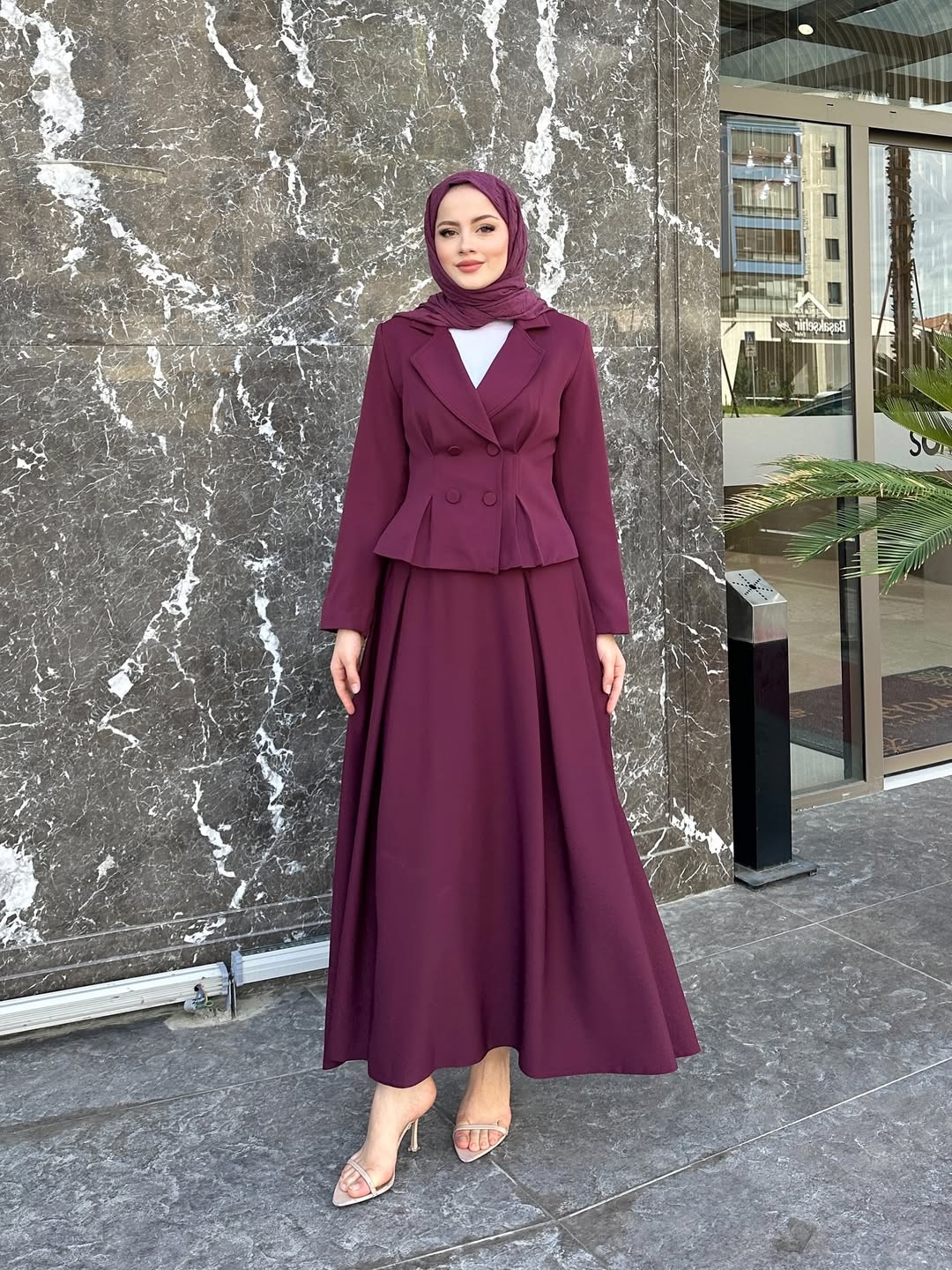 طقم تنورة قطعتين