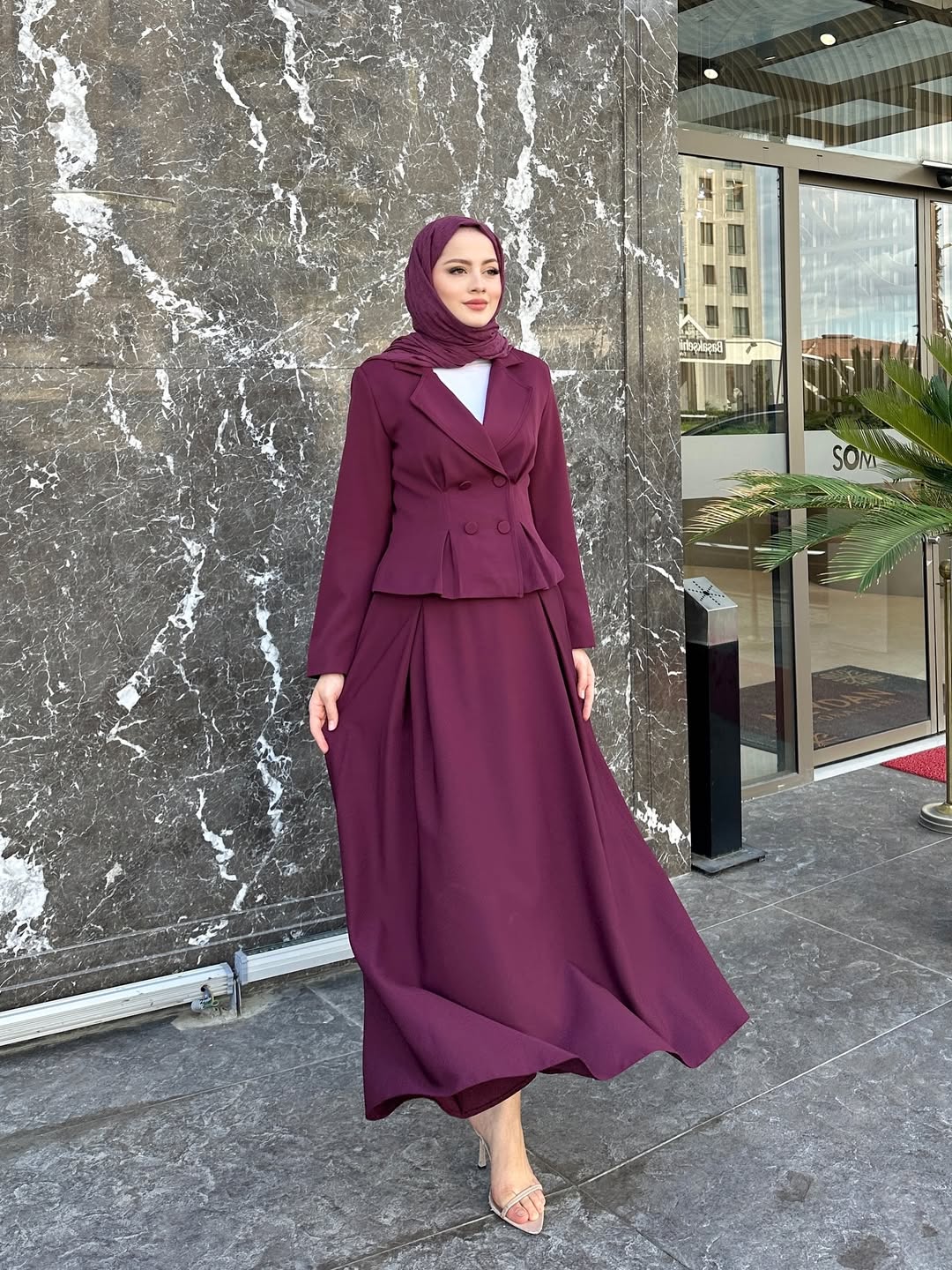 طقم تنورة قطعتين