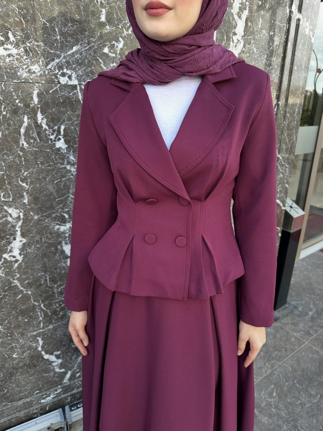 طقم تنورة قطعتين